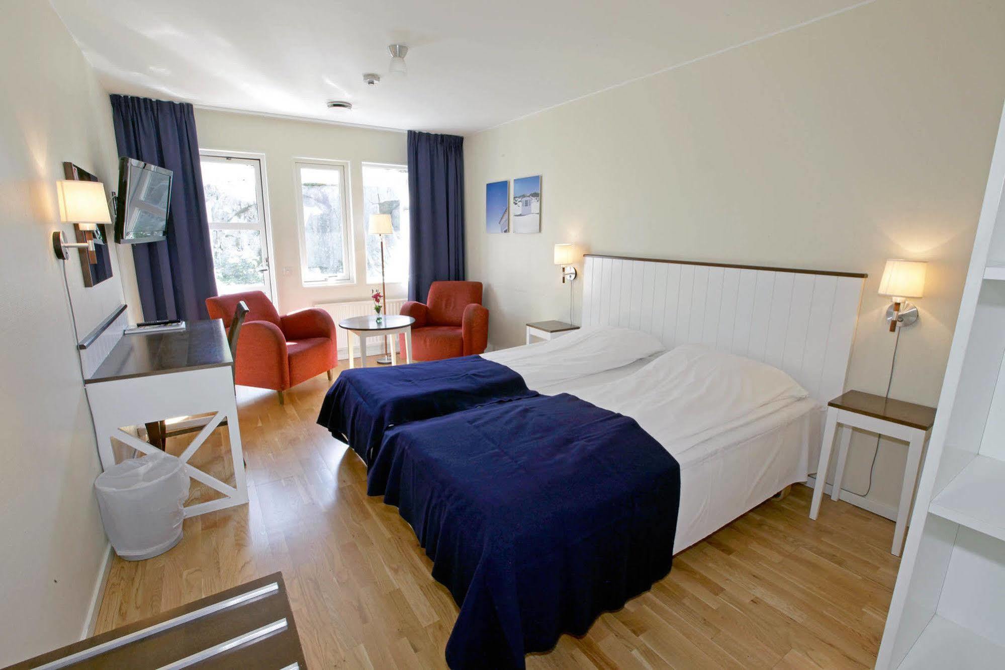 Nordby Hotell Lervik Exterior photo